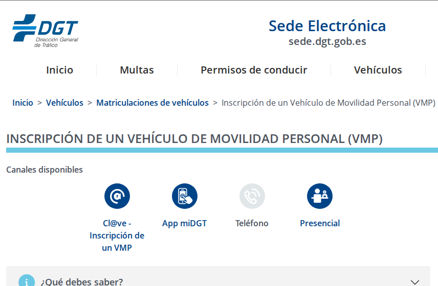 Página de la Sede Electrónica de la DGT para la inscripción de un Vehículo de Movilidad Personal, con los canales disponibles: Cl@ve, App miDGT, Teléfono y Presencial